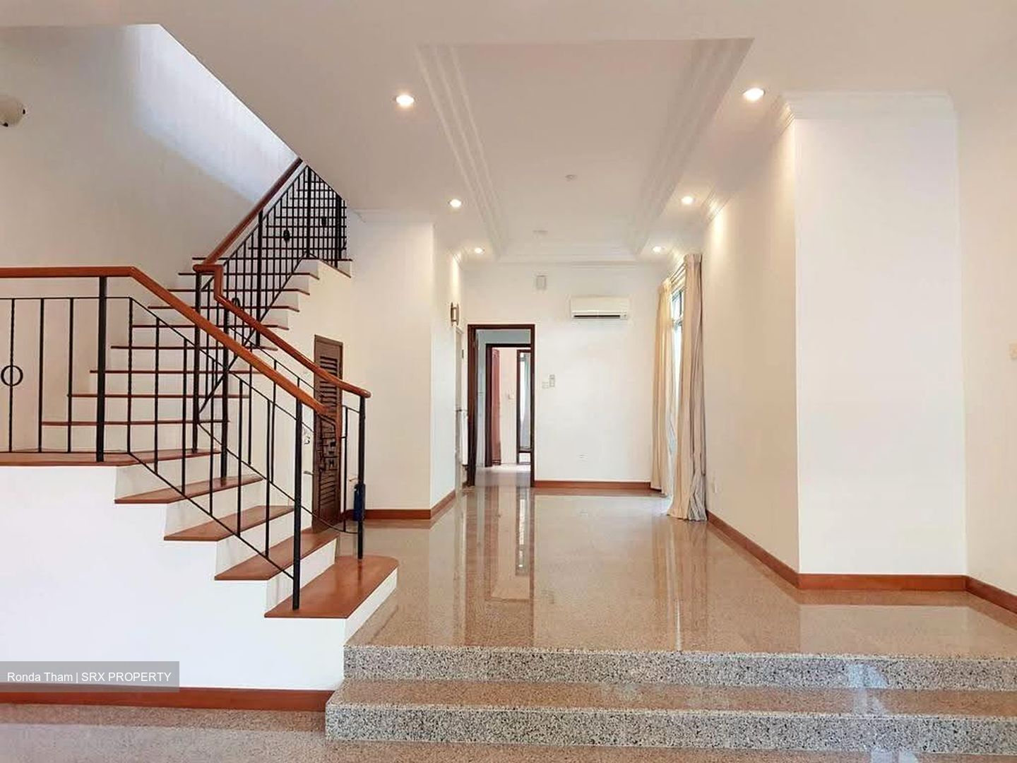 Sennett Estate (D13), Terrace #612581191